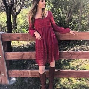Anthropologie Floreat Aveline Lace dress in Raspberry Size 2